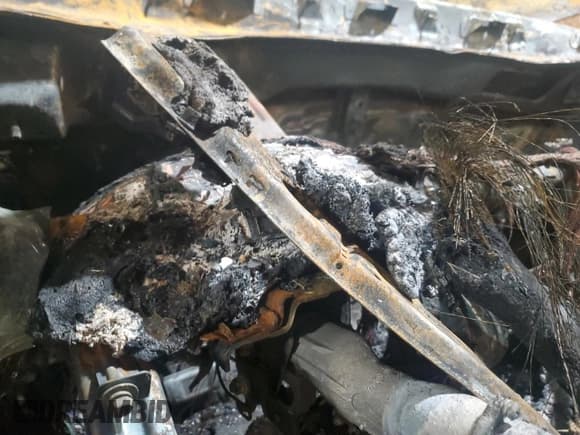 ✅ 2011 Hyundai Sonata GLS • VIN: 5NPEB4AC0BH238467 • Lot: 91849015. Wystawiony na Copart z przebiegiem Nie podano. Bezpłatny archiwum sprzedaży aukcyjnych z USA i szczegółowy raport historii pojazdu na DreamBid. Zdjęcie 9.