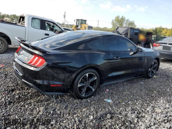 ✅ 2018 Ford Mustang EcoBoost • VIN: 1FA6P8TH6J5125942 • Лот: 71808005. Опубликован ранее на Copart с пробегом Не указан. Бесплатный доступ к архиву аукционных продаж из США и подробный отчёт об истории автомобиля на DreamBid. Изображение 3.