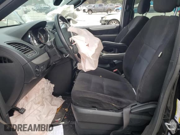 ✅ 2015 Dodge Grand Caravan SE • VIN: 2C4RDGBGXFR516623 • Lot: 82286015. Wystawiony na Copart z przebiegiem 99 108 mil. Bezpłatny archiwum sprzedaży aukcyjnych z USA i szczegółowy raport historii pojazdu na DreamBid. Zdjęcie 7.