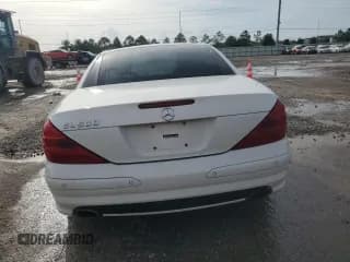 ✅ 2005 Mercedes-Benz SL 500 • VIN: WDBSK75F95F097193 • Lot: 72799284. Wystawiony na Copart z przebiegiem Nie podano. Bezpłatny archiwum sprzedaży aukcyjnych z USA i szczegółowy raport historii pojazdu na DreamBid. Zdjęcie 6.