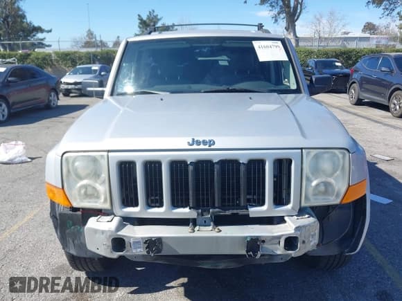 ✅ 2006 Jeep Commander • VIN: 1J8HH48NX6C330781 • Lot: 41604799. Listed on IAAI with 117,200 mi. Free auction sales archive from the USA and detailed vehicle history report at DreamBid. Image 13.