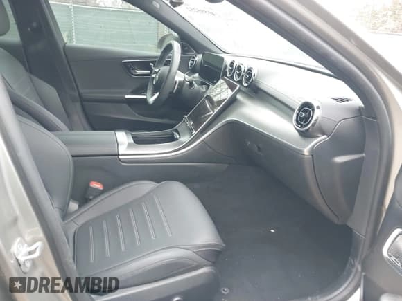 ✅ 2024 Mercedes-Benz C 300 • VIN: W1KAF4HB3RR177320 • Lot: 41595252. Wystawiony na IAAI z przebiegiem 4 741 mil. Bezpłatny archiwum sprzedaży aukcyjnych z USA i szczegółowy raport historii pojazdu na DreamBid. Zdjęcie 5.