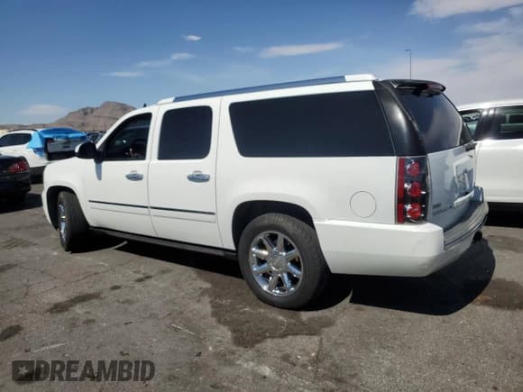 ✅ 2009 GMC Yukon XL • VIN: 1GKFC062X9R212833 • Lot: 54394285. Listed on Copart with 126,591 mi. Free auction sales archive from the USA and detailed vehicle history report at DreamBid. Image 2.