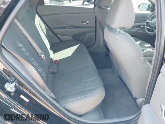 ✅ 2022 Hyundai Elantra Blue • VIN: KMHLM4AJ2NU028765 • Lot: 42516435. Listed on IAAI with 100,649 mi. Free auction sales archive from the USA and detailed vehicle history report at DreamBid. Image 8.