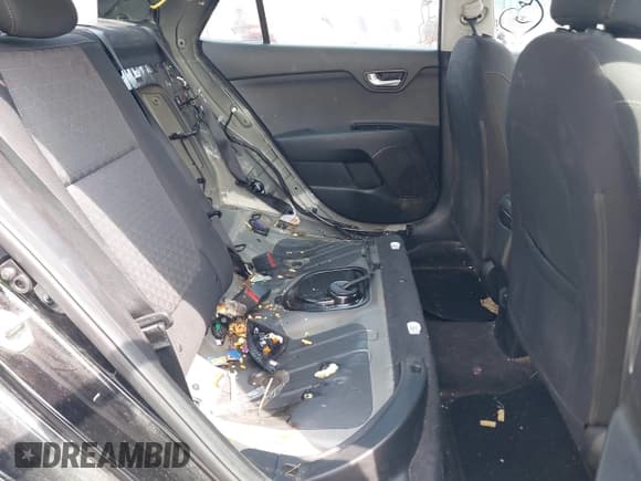 ✅ 2018 Kia Rio LX • VIN: 3KPA24AB4JE078313 • Лот: 42513687. Опубликован ранее на IAAI с пробегом 90 084 миль. Бесплатный доступ к архиву аукционных продаж из США и подробный отчёт об истории автомобиля на DreamBid. Изображение 8.