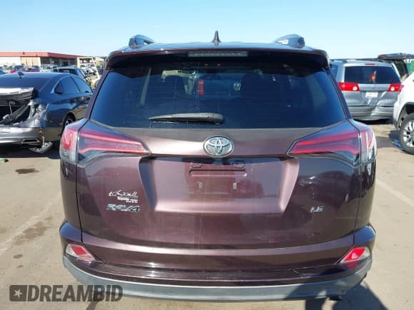 ✅ 2018 Toyota RAV4 LE • VIN: 2T3ZFREV2JW513326 • Lot: 43642263. Listed on IAAI with 72,790 mi. Free auction sales archive from the USA and detailed vehicle history report at DreamBid. Image 17.