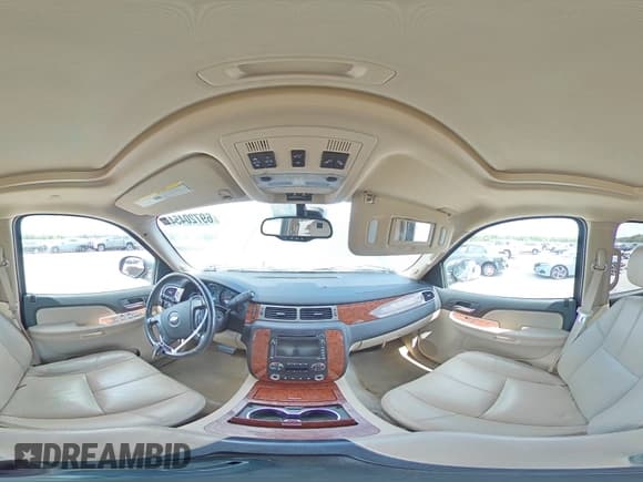 ✅ 2008 Chevrolet Suburban LTZ • VIN: 1GNFK16388J122713 • Lot: 69720454. Wystawiony na Copart z przebiegiem 182 208 mil. Bezpłatny archiwum sprzedaży aukcyjnych z USA i szczegółowy raport historii pojazdu na DreamBid. Zdjęcie 14.