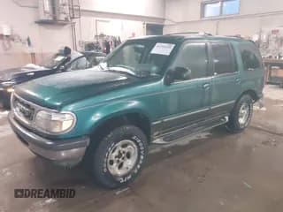 ✅ 1998 Ford Explorer XL • VIN: 1FMZU34E2WZB05951 • Lot: 43753439. Wystawiony na IAAI z przebiegiem 218 263 mil. Bezpłatny archiwum sprzedaży aukcyjnych z USA i szczegółowy raport historii pojazdu na DreamBid. Zdjęcie 2.