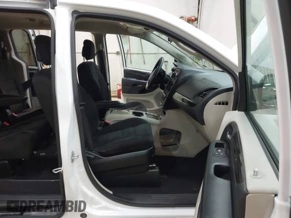 ✅ 2016 Dodge Grand Caravan SXT • VIN: 2C4RDGCG1GR375974 • Лот: 43515232. Опубликован ранее на IAAI с пробегом 76 474 миль. Бесплатный доступ к архиву аукционных продаж из США и подробный отчёт об истории автомобиля на DreamBid. Изображение 5.