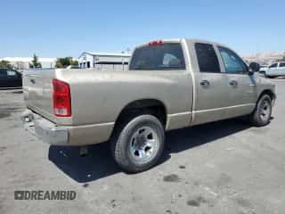 2004 Dodge 1500 ST z VIN 1D7HA18K04J203455, wystawiony jako Copart lot #69301424 z przebiegiem 156 791 mil mil oraz Szkoda całkowita • Salvage title. Historia ofert i sprzedaży dostępna na DreamBid. Obrazek 3.