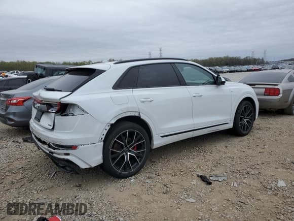 ✅ 2020 Audi Q8 Prestige • VIN: WA1FVAF12LD019805 • Lot: 46317153. Wystawiony na Copart z przebiegiem Nie podano. Bezpłatny archiwum sprzedaży aukcyjnych z USA i szczegółowy raport historii pojazdu na DreamBid. Zdjęcie 3.