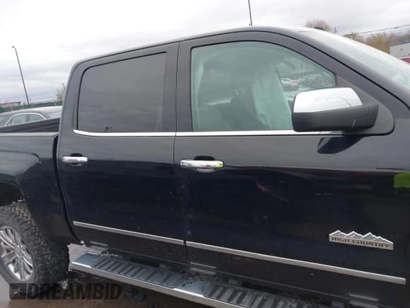 ✅ 2015 Chevrolet Silverado 1500 High Country • VIN: 3GCUKTEJ3FG487021 • Лот: 41888034. Опубликован ранее на IAAI с пробегом 251 406 миль. Бесплатный доступ к архиву аукционных продаж из США и подробный отчёт об истории автомобиля на DreamBid. Изображение 13.