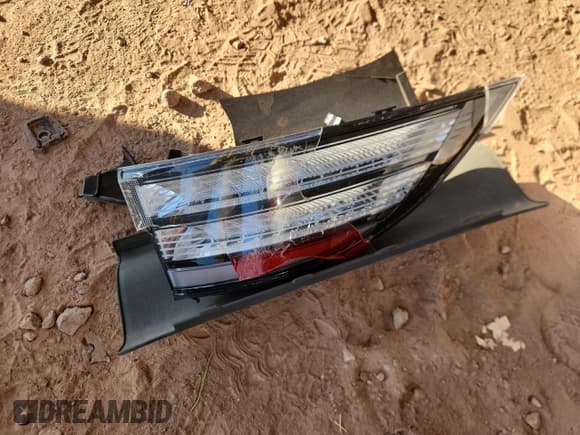 ✅ 2021 Lincoln Aviator Reserve • VIN: 5LM5J7XC9MGL04431 • Lot: 90680035. Listed on Copart with 37,023 mi. Free auction sales archive from the USA and detailed vehicle history report at DreamBid. Image 13.