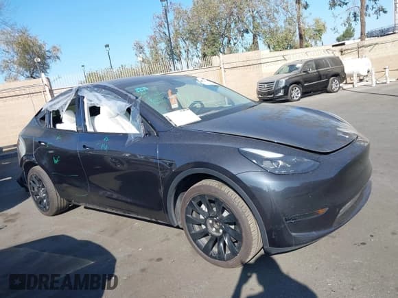 ✅ 2024 Tesla Model Y • VIN: 7SAYGDED0RF102126 • Lot: 43623474. Wystawiony na IAAI z przebiegiem 21 471 mil. Bezpłatny archiwum sprzedaży aukcyjnych z USA i szczegółowy raport historii pojazdu na DreamBid. Zdjęcie 14.
