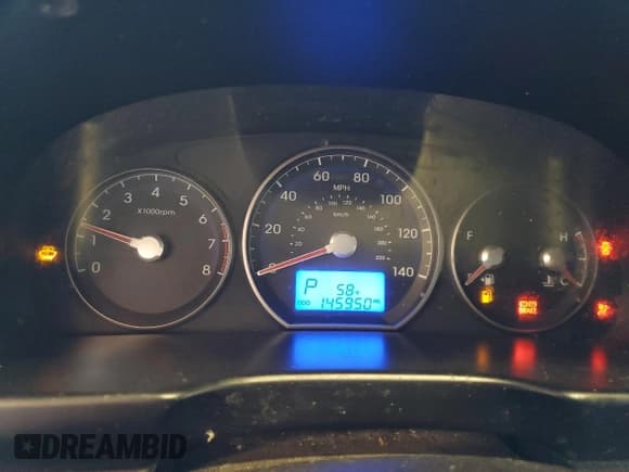 ✅ 2011 Hyundai Santa Fe GLS • VIN: 5XYZG3AB4BG016221 • Lot: 82021354. Listed on Copart with 145,950 mi. Free auction sales archive from the USA and detailed vehicle history report at DreamBid. Image 9.