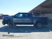 ✅ 2020 Chevrolet Silverado 1500 RST • VIN: 3GCUYEED4LG101285 • Lot: 42272752. Wystawiony na IAAI z przebiegiem 50 248 mil. Bezpłatny archiwum sprzedaży aukcyjnych z USA i szczegółowy raport historii pojazdu na DreamBid. Zdjęcie 14.