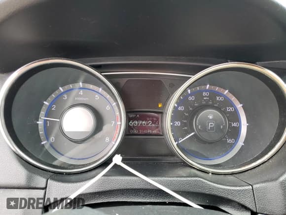 ✅ 2011 Hyundai Sonata SE • VIN: 5NPEC4AC2BH083563 • Lot: 66280264. Listed on Copart with 214,595 mi. Free auction sales archive from the USA and detailed vehicle history report at DreamBid. Image 9.