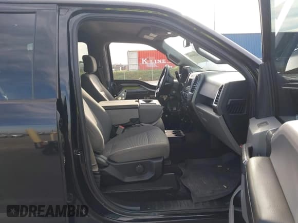 ✅ 2017 Ford F-150 XL • VIN: 1FTEW1EP2HKC17985 • Lot: 43269183. Listed on IAAI with 92,518 mi. Free auction sales archive from the USA and detailed vehicle history report at DreamBid. Image 5.