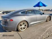 ✅ 2013 Tesla Model S • VIN: 5YJSA1CN8DFP27395 • Lot: 91698865. Wystawiony na Copart z przebiegiem 116 668 mil. Bezpłatny archiwum sprzedaży aukcyjnych z USA i szczegółowy raport historii pojazdu na DreamBid. Zdjęcie 3.