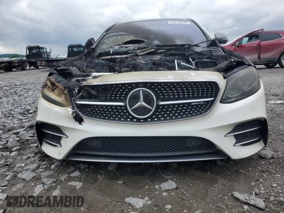 ✅ 2018 Mercedes-Benz E 43 AMG • VIN: WDDZF6EB9JA490314 • Лот: 55818435. Опубликован ранее на Copart с пробегом Не указан. Бесплатный доступ к архиву аукционных продаж из США и подробный отчёт об истории автомобиля на DreamBid. Изображение 5.