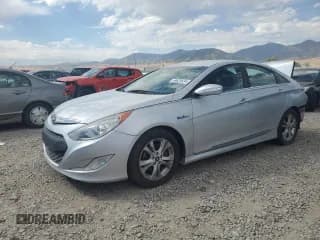 ✅ 2013 Hyundai Sonata Limited • VIN: KMHEC4A40DA092194 • Lot: 69624634. Listed on Copart with 98,104 mi. Free auction sales archive from the USA and detailed vehicle history report at DreamBid. Image 1.