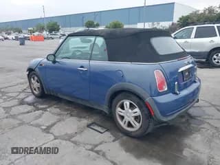 ✅ 2006 MINI Convertible • VIN: WMWRF33576TF64041 • Lot: 43548841. Wystawiony na IAAI z przebiegiem 102 550 mil. Bezpłatny archiwum sprzedaży aukcyjnych z USA i szczegółowy raport historii pojazdu na DreamBid. Zdjęcie 3.
