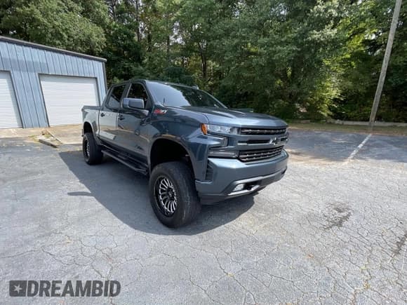 ✅ 2019 Chevrolet Silverado 1500 RST • VIN: 1GCUYEED1KZ393895 • Лот: 83983675. Опубликован ранее на Copart с пробегом 53 620 миль. Бесплатный доступ к архиву аукционных продаж из США и подробный отчёт об истории автомобиля на DreamBid. Изображение 1.