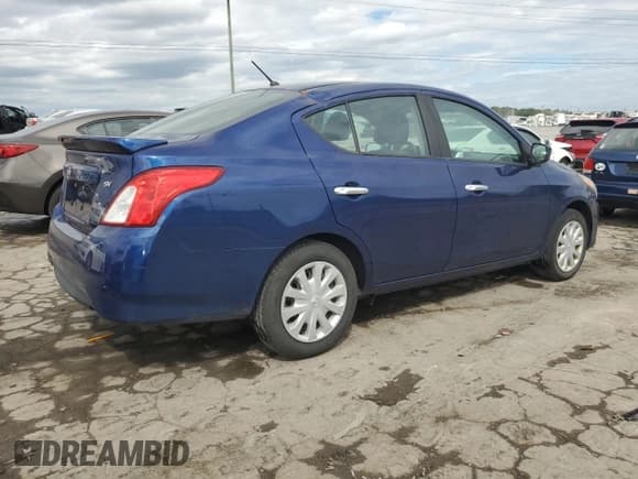 ✅ 2018 Nissan Versa S • VIN: 3N1CN7AP7JL883587 • Lot: 71302624. Listed on Copart with 98,184 mi. Free auction sales archive from the USA and detailed vehicle history report at DreamBid. Image 3.