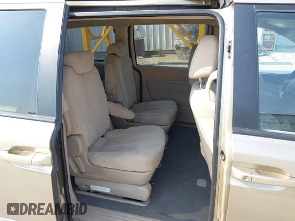 2008 Hyundai Entourage GLS with VIN KNDMC233386046862, listed as a IAAI auction lot 42897770 with 133,482 mi miles and . Bid and sale history available at DreamBid. Image 8.