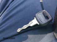 ✅ 1989 Volvo 240 DL • VIN: YV1AX8852K1834731 • Lot: 42278781. Wystawiony na IAAI z przebiegiem 288 726 mil. Bezpłatny archiwum sprzedaży aukcyjnych z USA i szczegółowy raport historii pojazdu na DreamBid. Zdjęcie 11.