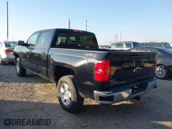 2018 Chevrolet Silverado 1500 LT z VIN 3GCUKREC5JG476423, wystawiony jako IAAI lot #43330536 z przebiegiem 178 133 mil mil oraz . Historia ofert i sprzedaży dostępna na DreamBid. Obrazek 3.