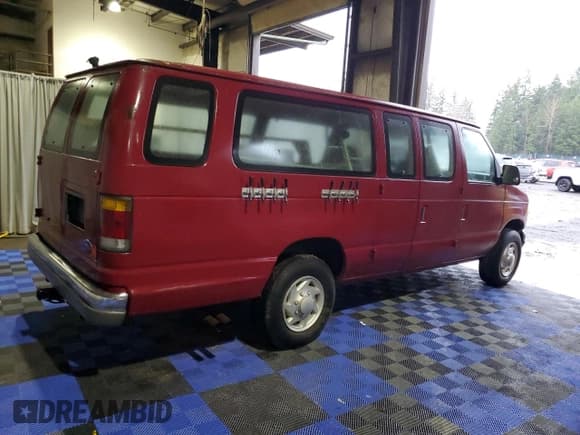 ✅ 1992 Ford Econoline Wagon XL • VIN: 1FBJS31H7NHB27006 • Лот: 83633524. Опубликован ранее на Copart с пробегом 308 837 миль. Бесплатный доступ к архиву аукционных продаж из США и подробный отчёт об истории автомобиля на DreamBid. Изображение 3.