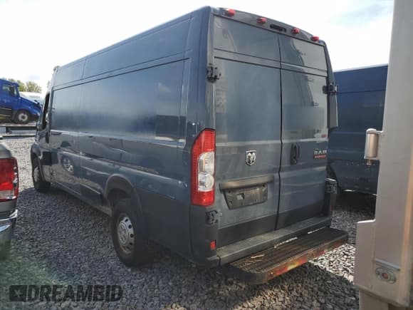 ✅ 2020 Ram ProMaster Cargo • VIN: 3C6URVJG1LE140058 • Lot: 70705115. Wystawiony na Copart z przebiegiem 137 095 mil. Bezpłatny archiwum sprzedaży aukcyjnych z USA i szczegółowy raport historii pojazdu na DreamBid. Zdjęcie 6.