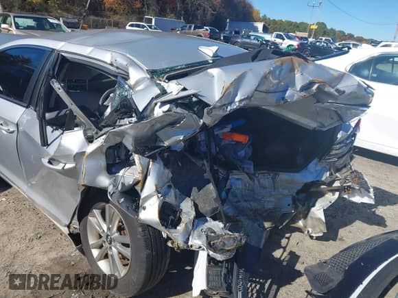 2017 Hyundai Sonata 2.4L с VIN 5NPE24AF0HH491016, выставлен на аукционе IAAI как лот 43491233 с пробегом 126 089 миль миль и . История ставок и продаж доступна на DreamBid. Изображение 17.