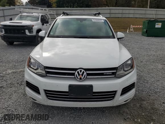 ✅ 2013 Volkswagen Touareg • VIN: WVGEG9BPXDD012733 • Lot: 91858355. Listed on Copart with 116,232 mi. Free auction sales archive from the USA and detailed vehicle history report at DreamBid. Image 5.