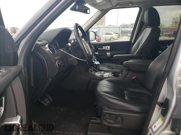 ✅ 2015 Land Rover LR4 HSE • VIN: SALAG2V65FA746674 • Лот: 45278375. Опубликован ранее на Copart с пробегом 144 143 миль. Бесплатный доступ к архиву аукционных продаж из США и подробный отчёт об истории автомобиля на DreamBid. Изображение 7.