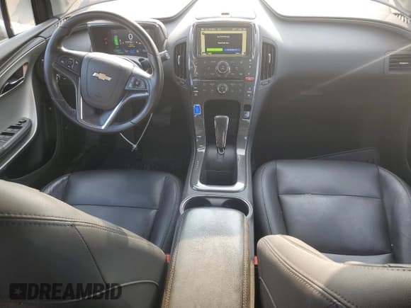 ✅ 2013 Chevrolet Volt • VIN: 1G1RD6E40DU103811 • Lot: 70837594. Wystawiony na Copart z przebiegiem 79 515 mil. Bezpłatny archiwum sprzedaży aukcyjnych z USA i szczegółowy raport historii pojazdu na DreamBid. Zdjęcie 8.