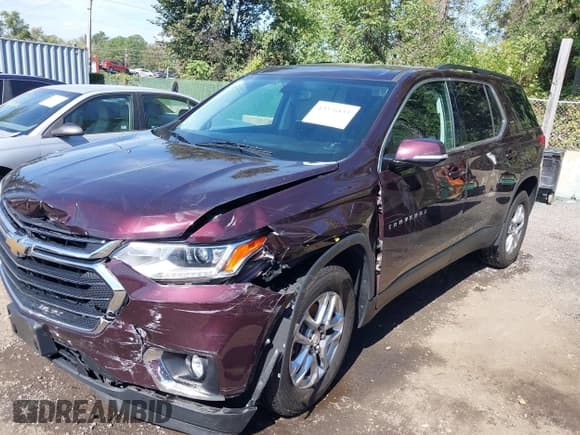 ✅ 2019 Chevrolet Traverse LT Cloth • VIN: 1GNERGKW7KJ100221 • Lot: 43376833. Wystawiony na IAAI z przebiegiem 91 310 mil. Bezpłatny archiwum sprzedaży aukcyjnych z USA i szczegółowy raport historii pojazdu na DreamBid. Zdjęcie 6.