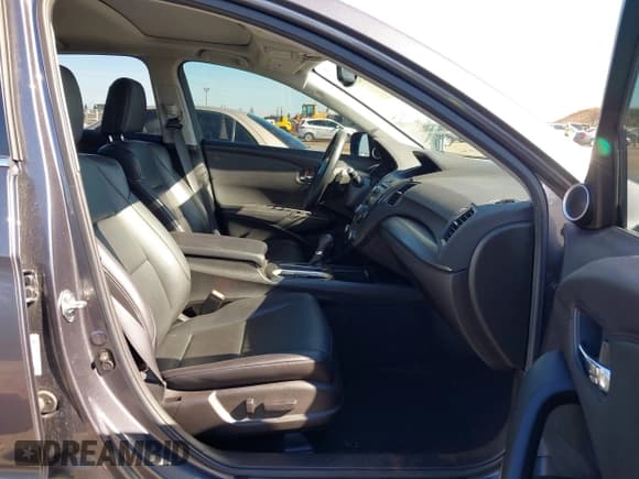 ✅ 2018 Acura RDX • VIN: 5J8TB3H36JL009312 • Lot: 42940351. Listed on IAAI with 119,531 mi. Free auction sales archive from the USA and detailed vehicle history report at DreamBid. Image 5.