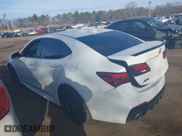 ✅ 2019 Acura TLX w/A-Spec Pkg • VIN: 19UUB2F65KA001243 • Лот: 41526680. Опубликован ранее на IAAI с пробегом 53 506 миль. Бесплатный доступ к архиву аукционных продаж из США и подробный отчёт об истории автомобиля на DreamBid. Изображение 14.