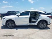 ✅ 2024 Lexus RX 350h • VIN: 2T2BBMCA1RC053450 • Лот: 42487966. Опубликован ранее на IAAI с пробегом 4 998 миль. Бесплатный доступ к архиву аукционных продаж из США и подробный отчёт об истории автомобиля на DreamBid. Изображение 15.