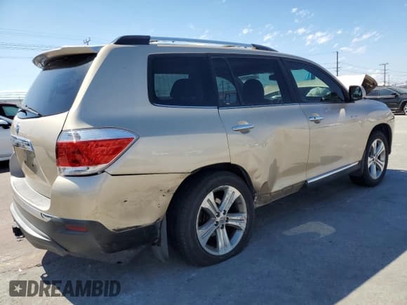 ✅ 2011 Toyota Highlander Limited • VIN: 5TDYK3EH7BS043537 • Лот: 83856055. Опубликован ранее на Copart с пробегом 134 451 миль. Бесплатный доступ к архиву аукционных продаж из США и подробный отчёт об истории автомобиля на DreamBid. Изображение 3.
