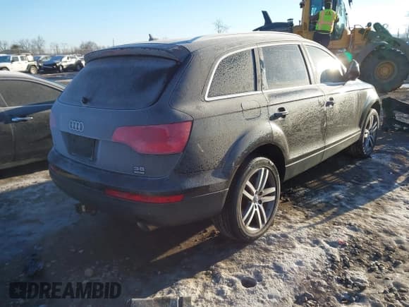 ✅ 2009 Audi Q7 • VIN: WA1AY74L69D002880 • Lot: 41416826. Wystawiony na IAAI z przebiegiem 157 344 mil. Bezpłatny archiwum sprzedaży aukcyjnych z USA i szczegółowy raport historii pojazdu na DreamBid. Zdjęcie 4.
