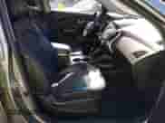 2013 Hyundai Tucson GLS z VIN KM8JU3AC7DU689161, wystawiony jako IAAI lot #40488245 z przebiegiem 109 544 mil mil oraz . Historia ofert i sprzedaży dostępna na DreamBid. Obrazek 5.