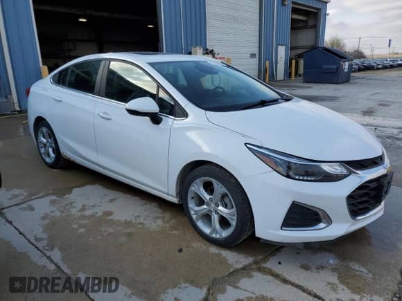 ✅ 2019 Chevrolet Cruze Premier • VIN: 1G1BF5SM3K7101945 • Lot: 50795055. Wystawiony na Copart z przebiegiem 139 724 mil mil. Skorzystaj z bezpłatnego archiwum sprzedaży aukcyjnych z USA i zobacz szczegółowy raport historii pojazdu na DreamBid. Zdjęcie 4.
