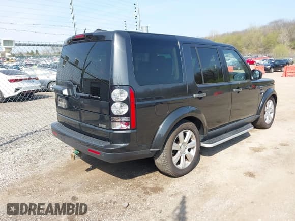 ✅ 2015 Land Rover LR4 HSE • VIN: SALAG2V60FA759297 • Lot: 42128974. Listed on IAAI with 162,058 mi. Free auction sales archive from the USA and detailed vehicle history report at DreamBid. Image 4.