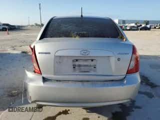 2009 Hyundai Accent Auto GLS z VIN KMHCN46C89U359511, wystawiony jako Copart lot #76924394 z przebiegiem 239 625 mil mil oraz Szkoda całkowita • Salvage title. Historia ofert i sprzedaży dostępna na DreamBid. Obrazek 6.