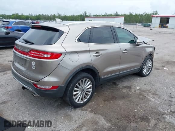 ✅ 2019 Lincoln MKC Standard • VIN: 5LMCJ1C9XKUL10316 • Lot: 42769957. Listed on IAAI with 115,829 mi. Free auction sales archive from the USA and detailed vehicle history report at DreamBid. Image 4.
