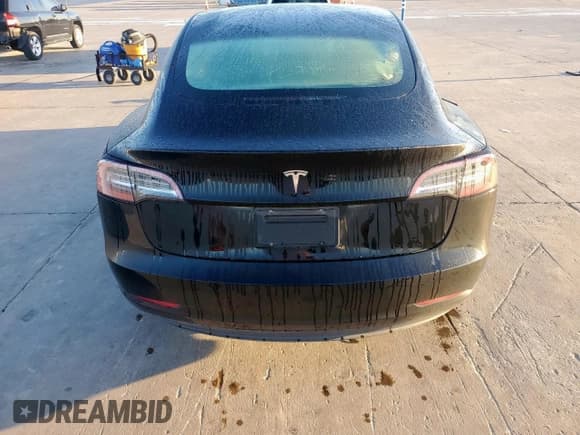✅ 2023 Tesla Model 3 • VIN: 5YJ3E1EA0PF641747 • Lot: 51697655. Wystawiony na Copart z przebiegiem 24 435 mil. Bezpłatny archiwum sprzedaży aukcyjnych z USA i szczegółowy raport historii pojazdu na DreamBid. Zdjęcie 6.