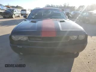 ✅ 2013 Dodge Challenger Rallye Redline • VIN: 2C3CDYAG8DH582060 • Lot: 86169364. Wystawiony na Copart z przebiegiem 206 336 mil. Bezpłatny archiwum sprzedaży aukcyjnych z USA i szczegółowy raport historii pojazdu na DreamBid. Zdjęcie 5.